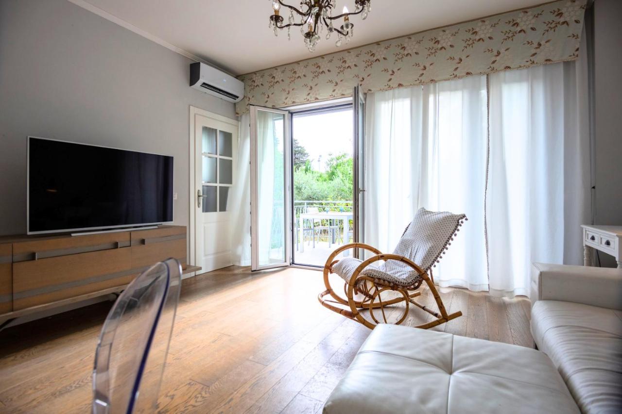 L'Oasi Della Pace - Confortevole E Vicino A Tutto Apartment Chiaravalle Marche Exterior photo